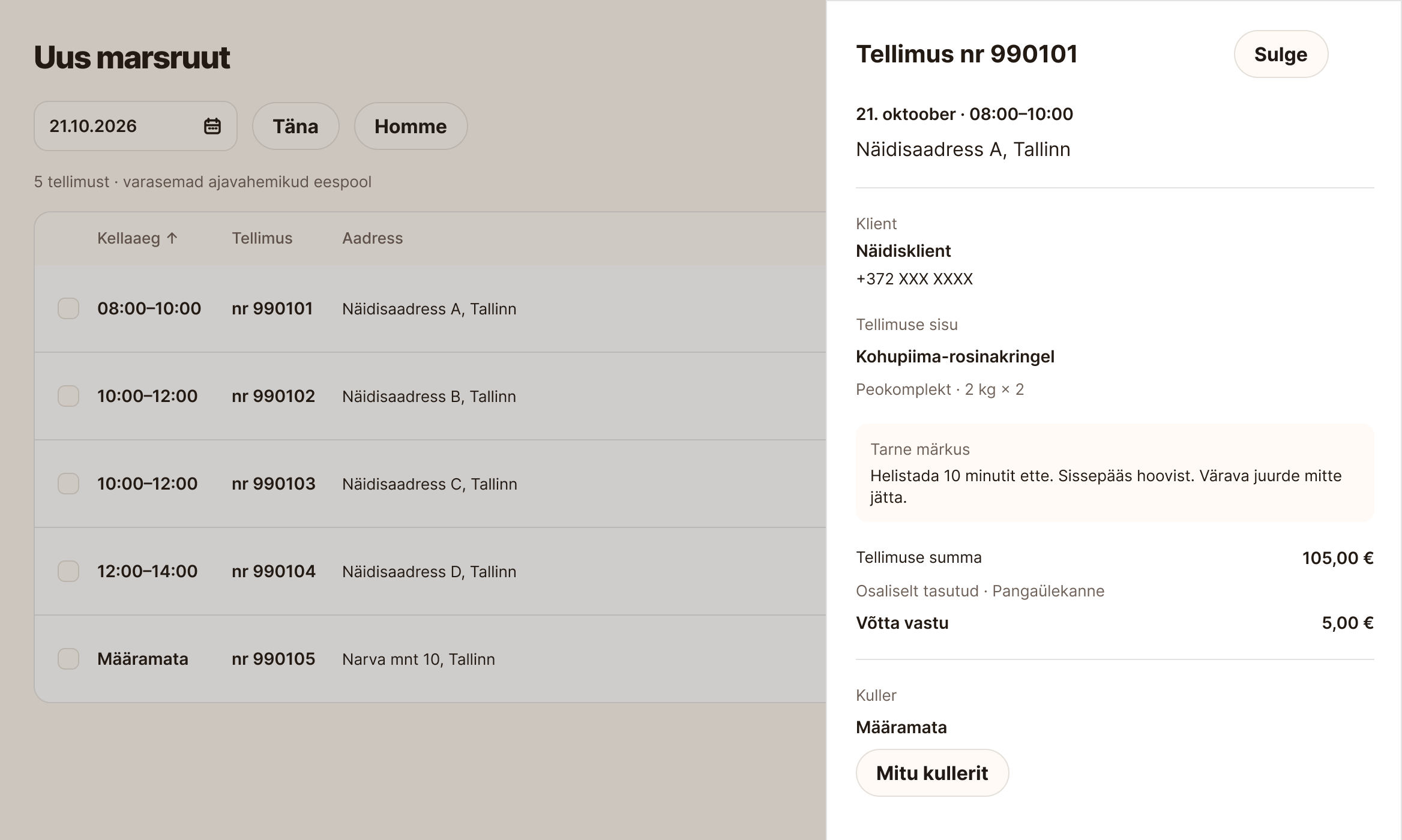 CRM-i eestikeelne kujundusnäide: tellimuse külgpaneel toodete, tarne märkuse ja tasumise infoga.